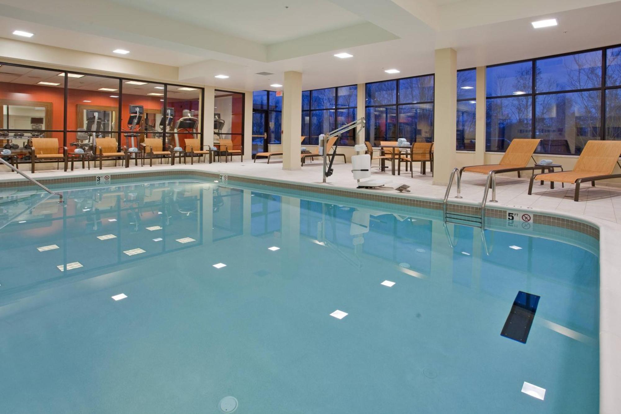 Courtyard By Marriott Pittsburgh North/Cranberry Woods Hotel Cranberry Township Ngoại thất bức ảnh